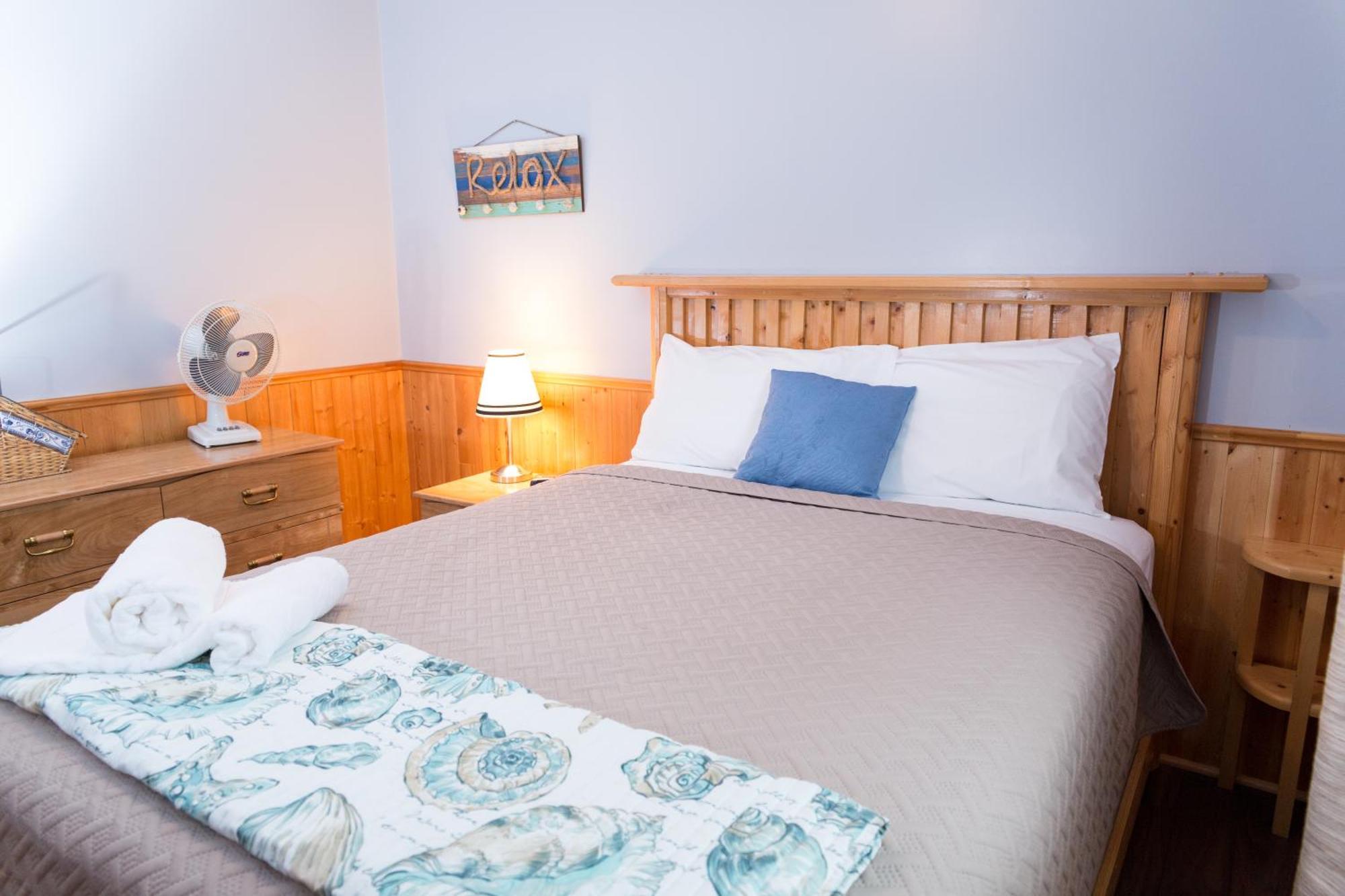 Middle Brook Cottages & Chalets Glenburnie Quarto foto
